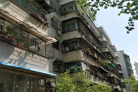 中兴世纪城西区包更名中层137平72万